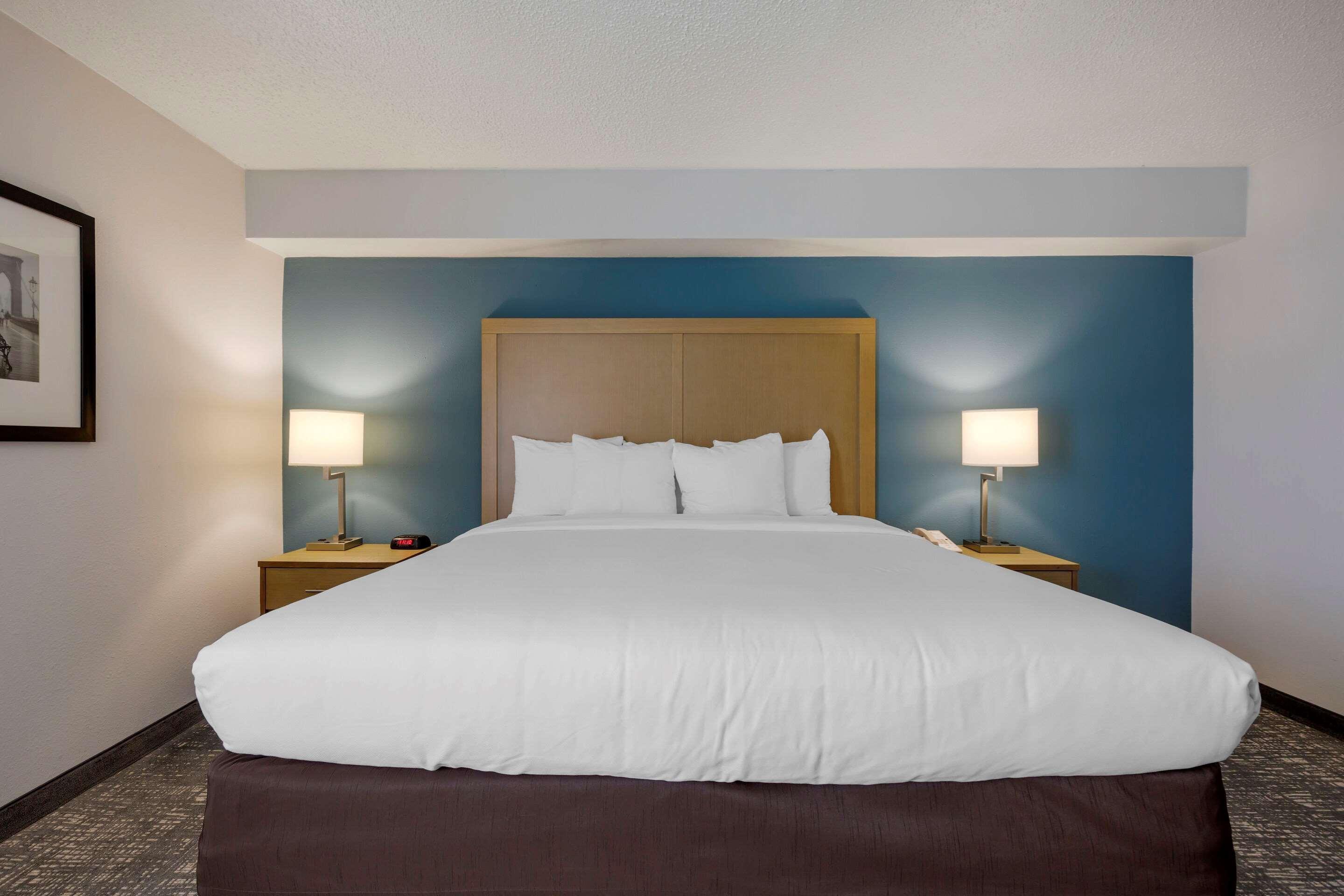Comfort Inn & Suites Alexandria West Zewnętrze zdjęcie