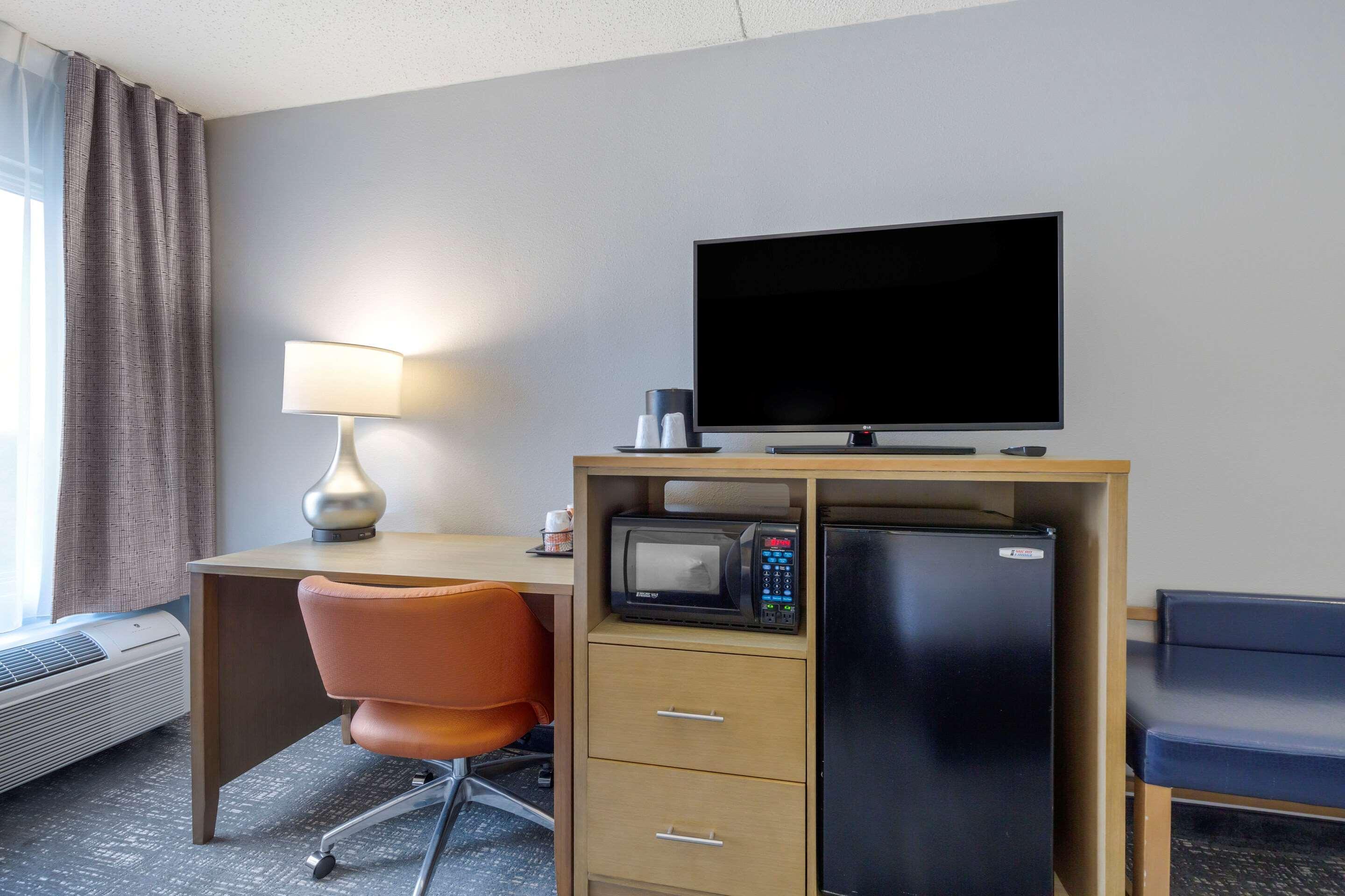 Comfort Inn & Suites Alexandria West Zewnętrze zdjęcie