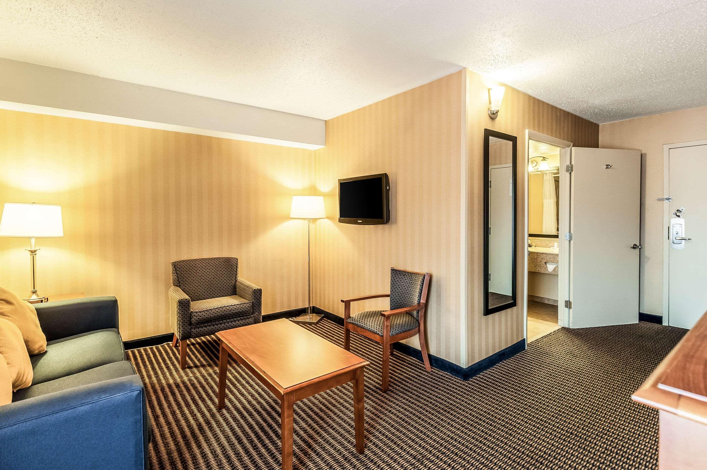 Comfort Inn & Suites Alexandria West Zewnętrze zdjęcie